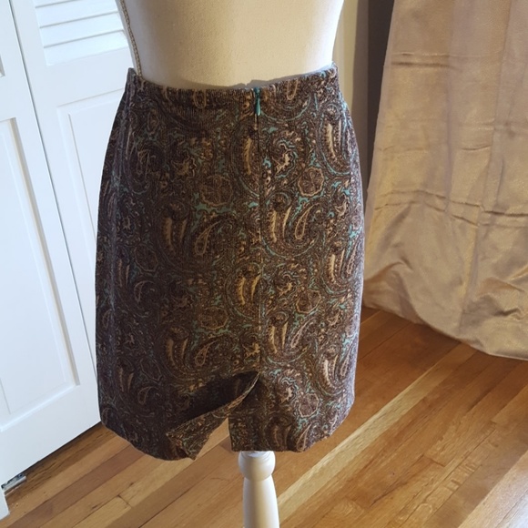 Skirt - Picture 3 of 5